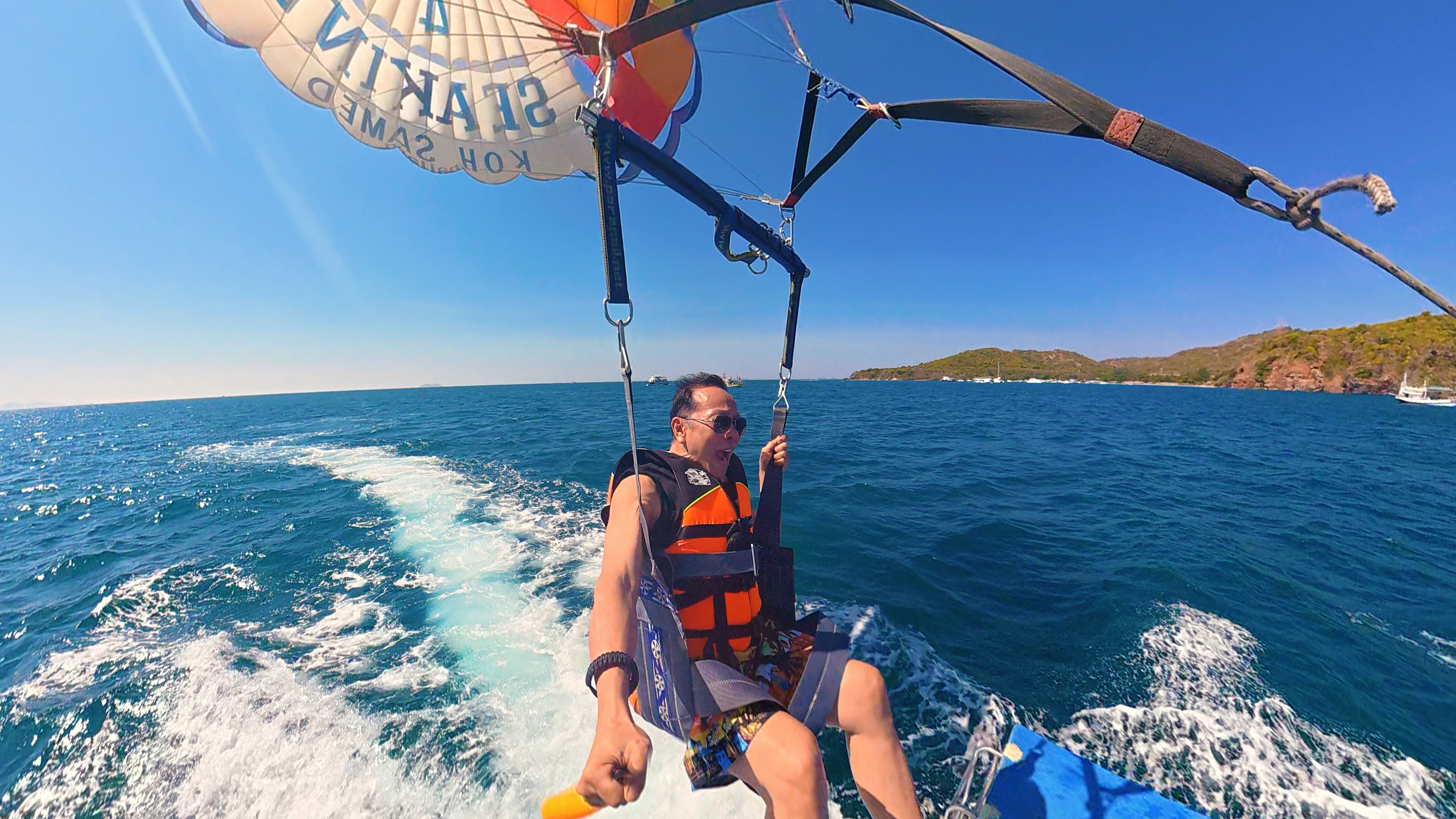 Group parasailing